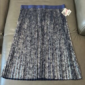 LulaRoe Elegant Blue Pleated Skirt. NWT. Size 3XL